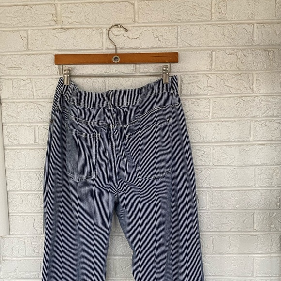 Chico’s Ankle Jeans. Size 2.5 - Picture 2 of 3